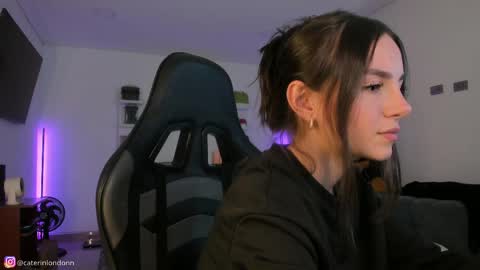      online show from 04/01/26, 03:18