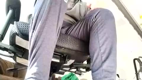 anewguy567 online show from 12/22/25, 04:37