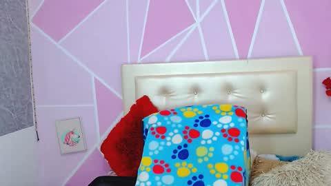 Snapshot of ange_drty chatting on 04/26/26, 12:30 ange_drty online show from 04/26/26, 12:30