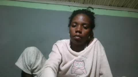Snapshot of angeeliine chatting on 06/11/26, 08:40 angeeliine online show from 06/11/26, 08:40