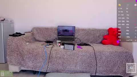 angeellina online show from 02/25/26, 10:47