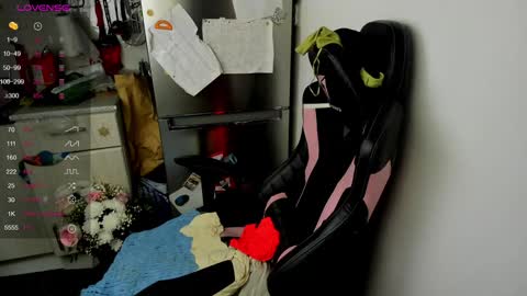 Eva online show from 12/23/24, 01:51