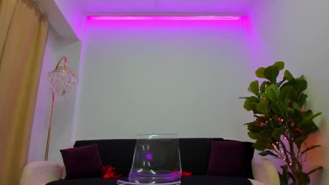 Snapshot of angel__vibe chatting on 12/04/25, 08:50 angel__vibe online show from 12/04/25, 08:50