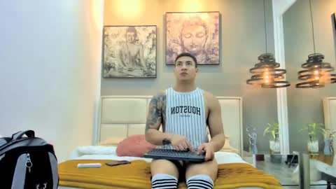 Angel online show from 02/02/26, 03:49