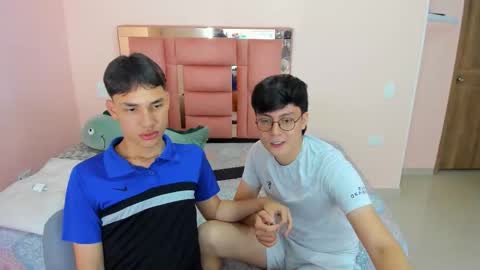 Snapshot of angel_and_jef chatting on 11/20/25, 07:52 Angel and Jeff online show from 11/20/25, 07:52