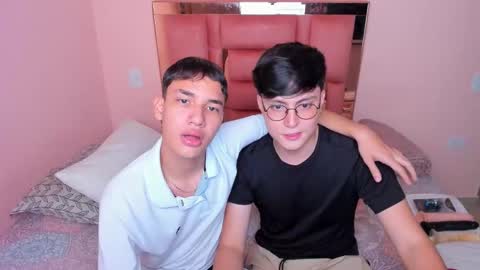 Snapshot of angel_and_jef chatting on 11/25/25, 02:39 Angel and Jeff online show from 11/25/25, 02:39