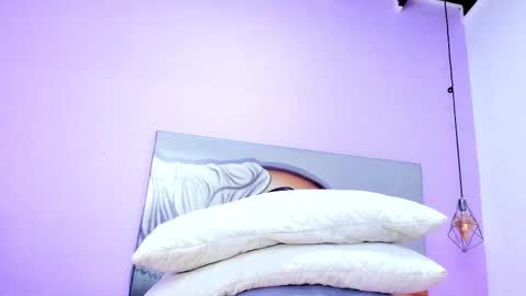 Snapshot of angel_avni chatting on 03/11/25, 04:40 Angel online show from 03/11/25, 04:40