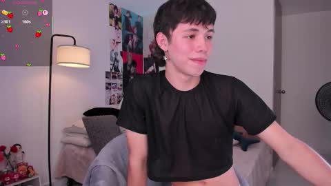 Snapshot of angel_bless19 chatting on 11/10/25, 09:14 Angel help me with 100 thumbs up online show from 11/10/25, 09:14