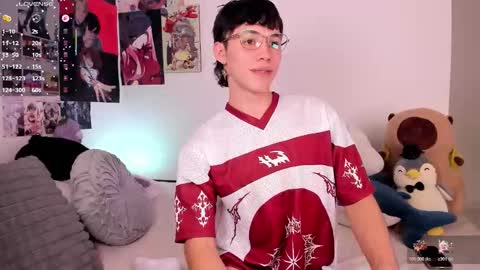 Angel   help me with 100 thumbs up online show from 01/06/26, 08:45