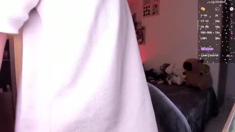 Angel   help me with 100 thumbs up online show from 02/19/26, 08:38