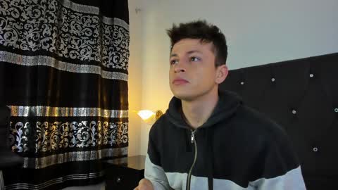 Snapshot of angel_cuervo chatting on 01/09/25, 12:41 Angel Cuervo online show from 01/09/25, 12:41