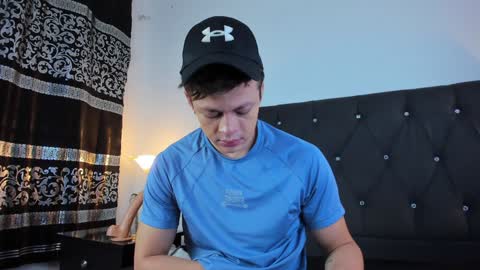 Snapshot of angel_cuervo chatting on 01/21/25, 12:18 Angel Cuervo online show from 01/21/25, 12:18