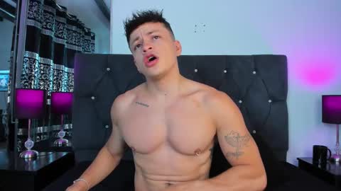 Snapshot of angel_cuervo chatting on 12/15/25, 12:42 Angel Cuervo online show from 12/15/25, 12:42