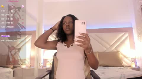 Angel online show from 04/11/26, 11:47