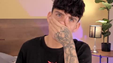 Snapshot of angel_eros_ chatting on 02/01/26, 08:29 Angel online show from 02/01/26, 08:29