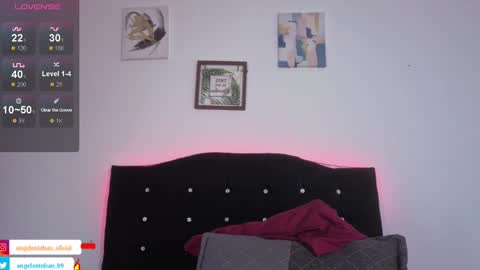 ngel Esteban  online show from 11/10/25, 11:31