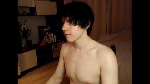 Snapshot of angel_fear chatting on 06/14/26, 07:16 Ray online show from 06/14/26, 07:16