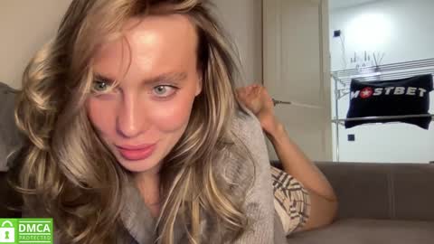 Snapshot of angel_from_sky chatting on 12/14/24, 03:25 Greetings  Jess online show from 12/14/24, 03:25