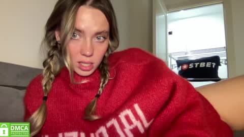 Snapshot of angel_from_sky chatting on 12/27/24, 01:07 Greetings  Jess online show from 12/27/24, 01:07