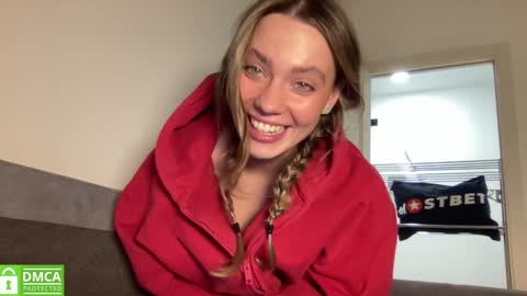 Snapshot of angel_from_sky chatting on 01/24/25, 01:57 Greetings  Jess online show from 01/24/25, 01:57
