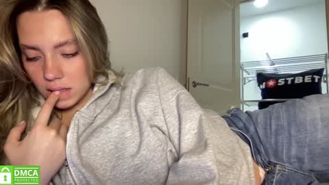 Snapshot of angel_from_sky chatting on 01/25/25, 12:26 Greetings  Jess online show from 01/25/25, 12:26