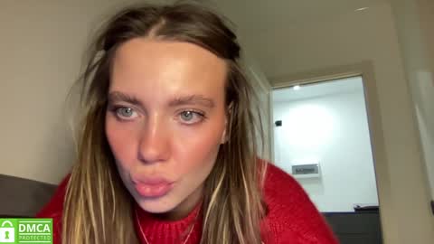 Snapshot of angel_from_sky chatting on 02/08/25, 01:44 Greetings  Jess online show from 02/08/25, 01:44