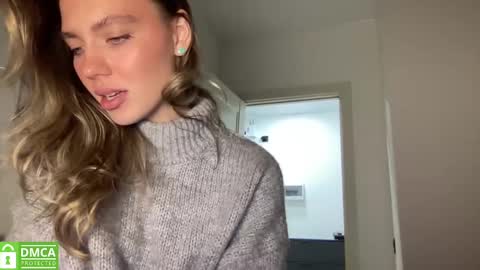 Snapshot of angel_from_sky chatting on 02/11/25, 01:41 Greetings  Jess online show from 02/11/25, 01:41