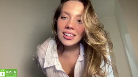 Snapshot of angel_from_sky chatting on 03/11/25, 02:29 Greetings  Jess online show from 03/11/25, 02:29