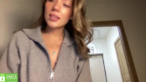 Snapshot of angel_from_sky chatting on 09/18/25, 11:45 Greetings  Jess online show from 09/18/25, 11:45