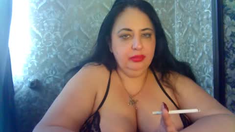 Snapshot of angel_fun77 chatting on 02/11/25, 10:37 angel fun77 online show from 02/11/25, 10:37