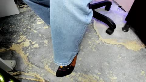 angel hardy online show from 12/04/25, 12:03