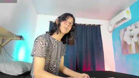 Snapshot of angel_hasss chatting on 10/15/25, 03:50 Angel of your dreams online show from 10/15/25, 03:50