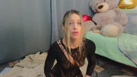 Snapshot of angel_hot777 chatting on 02/20/26, 08:31 Gabriella online show from 02/20/26, 08:31