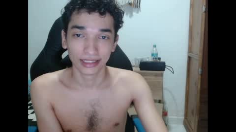 Snapshot of angel_hotc chatting on 12/25/24, 10:16 Angel online show from 12/25/24, 10:16