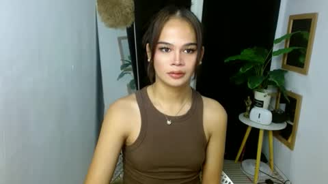 angela online show from 10/12/25, 12:31