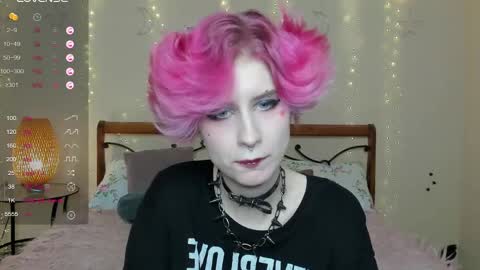 Snapshot of angel_julles chatting on 05/30/26, 10:12 Angel Dust online show from 05/30/26, 10:12