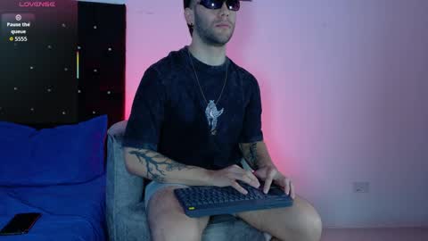 angel_kyrozz online show from 04/20/26, 07:04