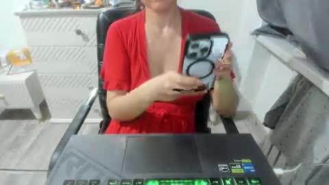 Snapshot of angel_lee__ chatting on 01/11/25, 12:29 angel_lee__ online show from 01/11/25, 12:29