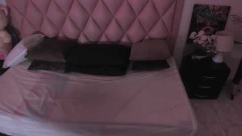 Angel  online show from 01/04/25, 02:14