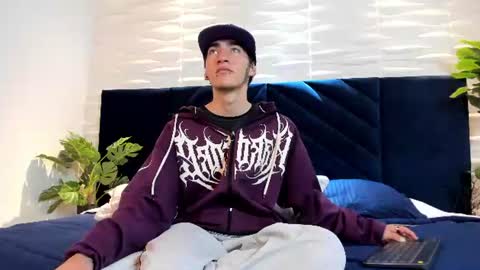 Snapshot of angel_marzel_ chatting on 06/12/26, 04:33 Angel Marzel online show from 06/12/26, 04:33