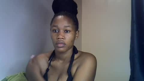 Snapshot of angel_mia5 chatting on 06/23/26, 02:09 angel_mia5 online show from 06/23/26, 02:09