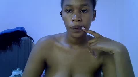 Snapshot of angel_mia5 chatting on 07/11/26, 02:53 angel_mia5 online show from 07/11/26, 02:53