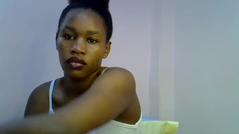 Snapshot of angel_mia5 chatting on 07/23/26, 02:15 angel_mia5 online show from 07/23/26, 02:15
