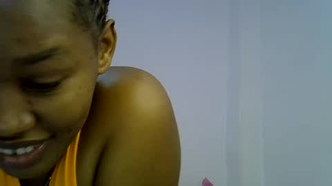 Snapshot of angel_mia5 chatting on 07/31/26, 01:21 angel_mia5 online show from 07/31/26, 01:21