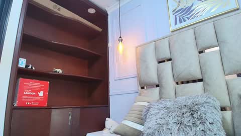 Nicolle  online show from 01/18/25, 11:32