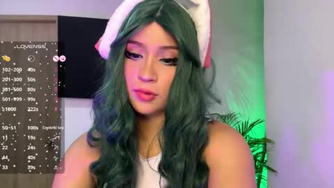 Snapshot of angel_rouse_1 chatting on 06/09/26, 04:57 Angel online show from 06/09/26, 04:57