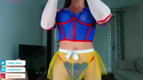 Snapshot of angel_sexyxxx chatting on 10/31/25, 02:18 CALL ME ANGEL online show from 10/31/25, 02:18