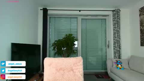 Snapshot of angel_sexyxxx chatting on 12/19/25, 02:13 CALL ME ANGEL online show from 12/19/25, 02:13
