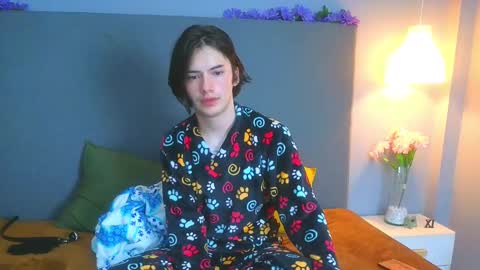 Angel online show from 02/10/25, 03:13