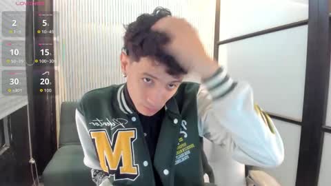 Angel online show from 04/13/26, 12:21